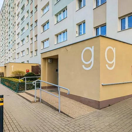 Family With 3 Bedrooms And Balcony By Renters Гданьск