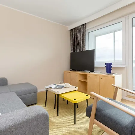 Family With 3 Bedrooms And Balcony By Renters * Гданьск
