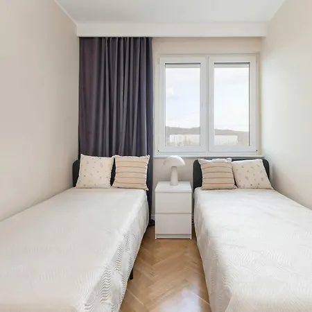 公寓 Family With 3 Bedrooms And Balcony By Renters 格但斯克