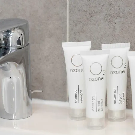 Family With 3 Bedrooms And Balcony By Renters 公寓