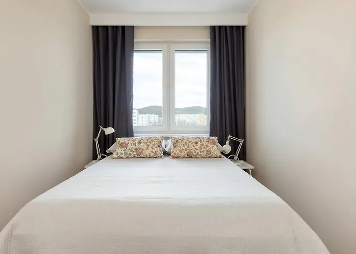 公寓 Family With 3 Bedrooms And Balcony By Renters *