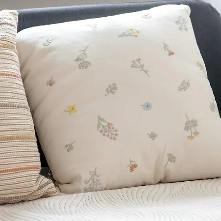 Family With 3 Bedrooms And Balcony By Renters * Danzica